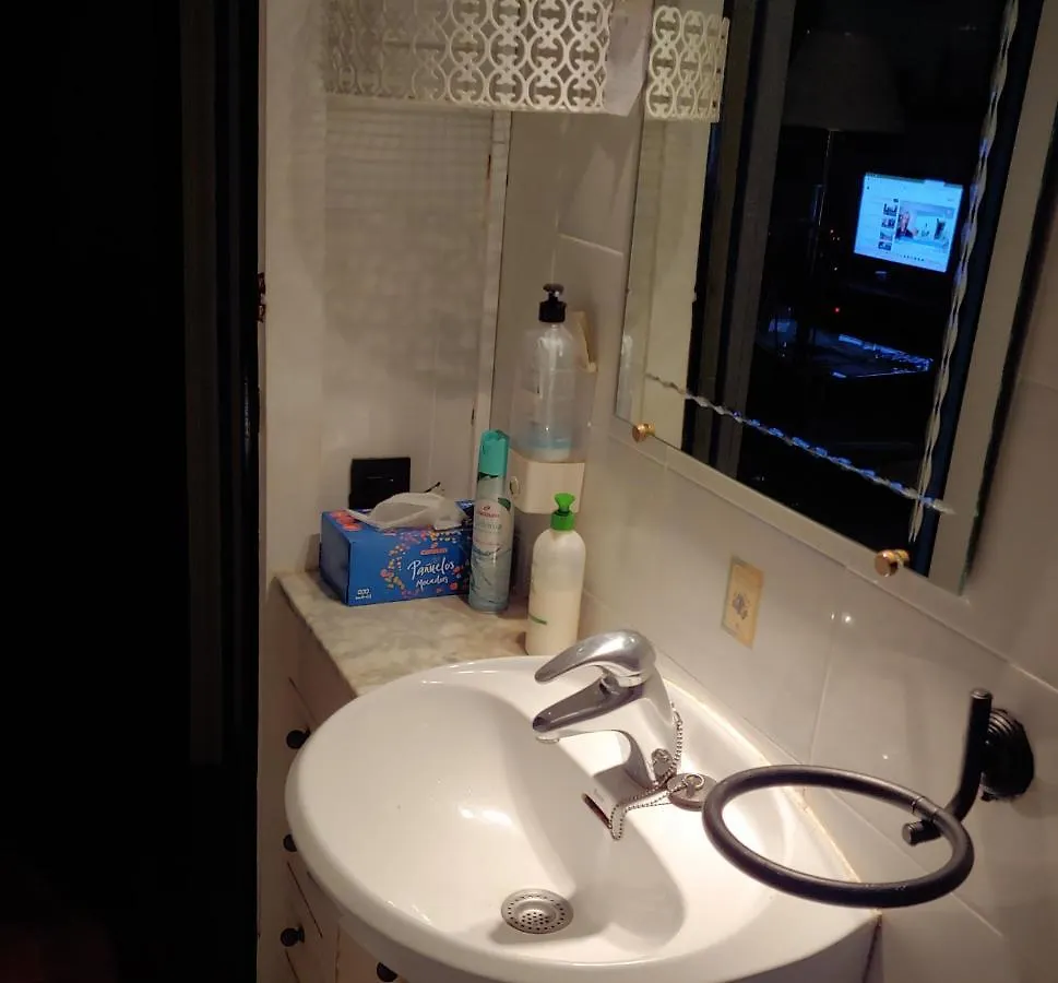 Kamp alanı Habitacion De 6 Metros Santa Coloma de Gramanet İspanya