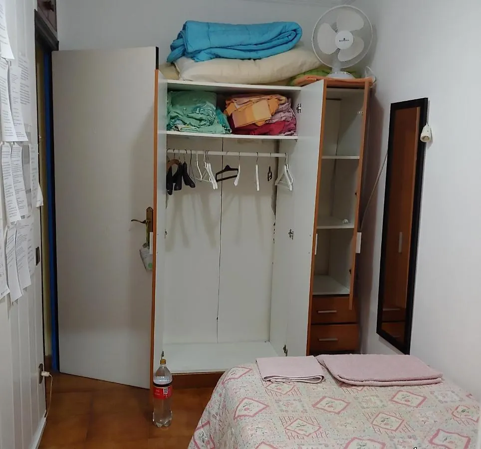 Campsite Habitacion De 6 Metros Santa Coloma de Gramenet Spain